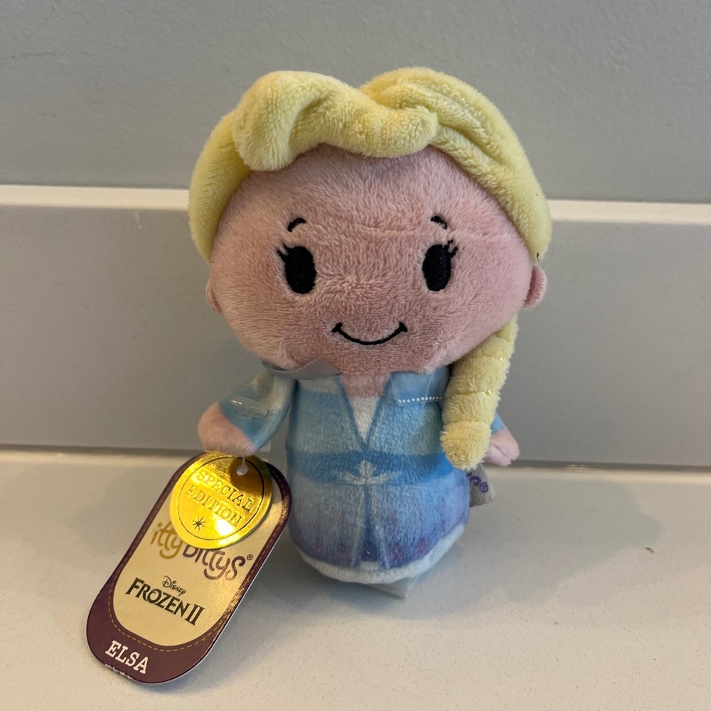 Hallmark Itty Bittys Elsa Plush - NWT special edition frozen 2